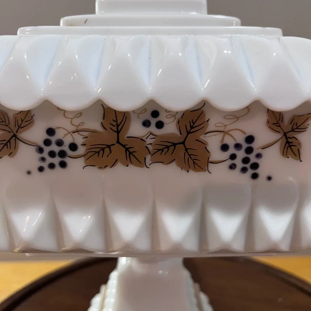 Vtg Westmoreland Milk Glass Wedding Cake Box Grapes Gold Trim Pedestal Dish 9.5